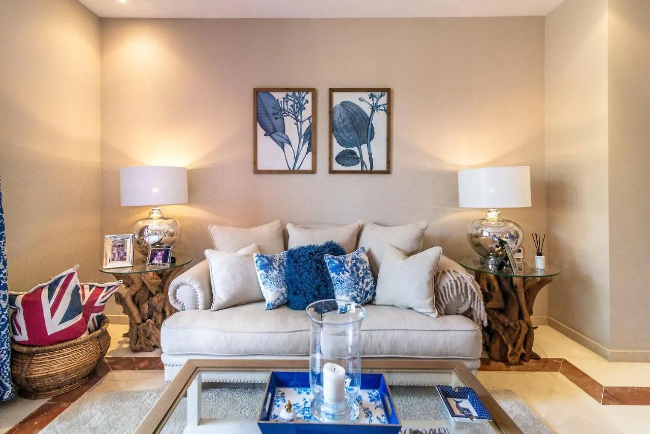 Boutique Penthouse Elviria Beachsid 马尔韦利亚 公寓